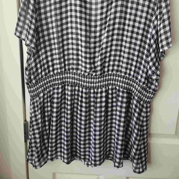 Black & White checked short sleeve, sheer, chiffon, button-up blouse - Picture 6 of 6